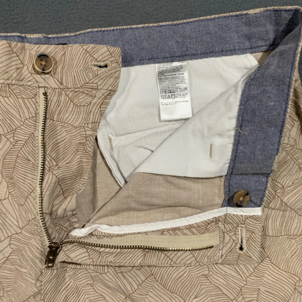 Banana Republic Aiden Shorts Mens 36 Beige Palm Leaf Tropical Print Cotton Chino